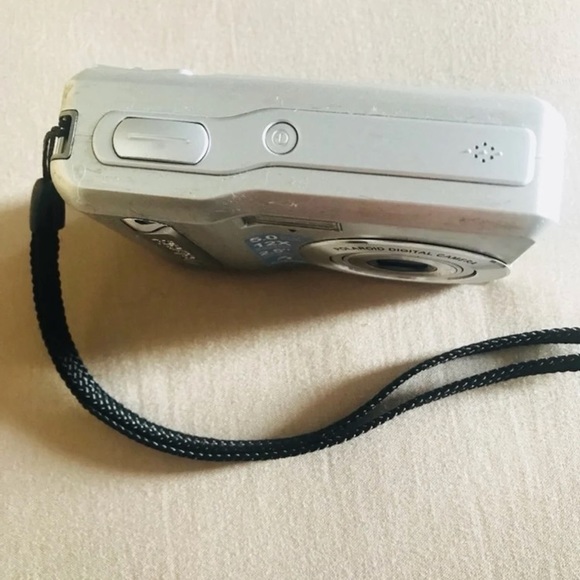 Polaroid Cameras, Photo & Video Polaroid Digital Camera I533 Poshmark